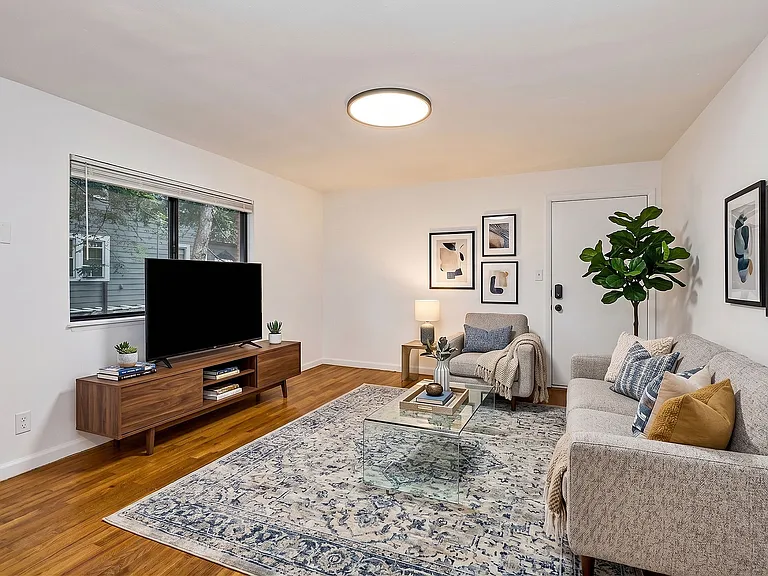 2535 Lysle Ln #3A — Photo 3