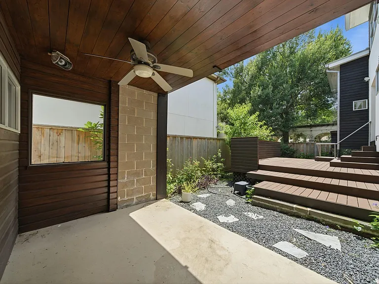 7002 Newcastle St — Photo 42