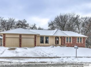 2215 S 147th St, Omaha, NE 68144