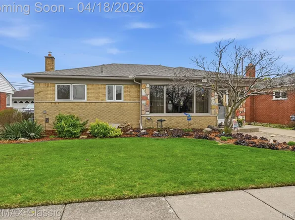 24647 Hayes St, Taylor, MI 48180