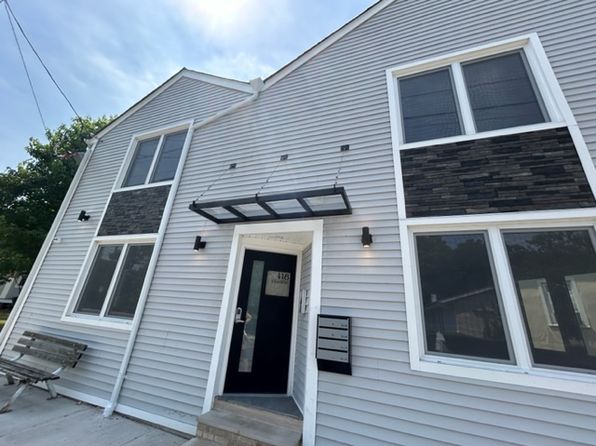 118 Steamboat Rd APT 3