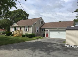 31 Alpine St, Warwick, RI 02889