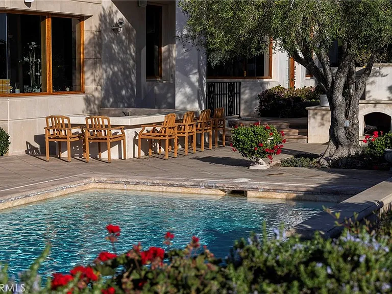 5 Pelican Hill Cir — Photo 18