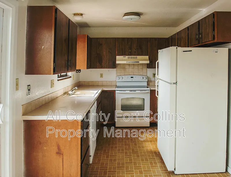4 bed, 2.0 bath, 1788 sqft, $2,400 — Photo 4
