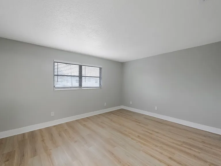 3060 Clinton St S #4 — Photo 8