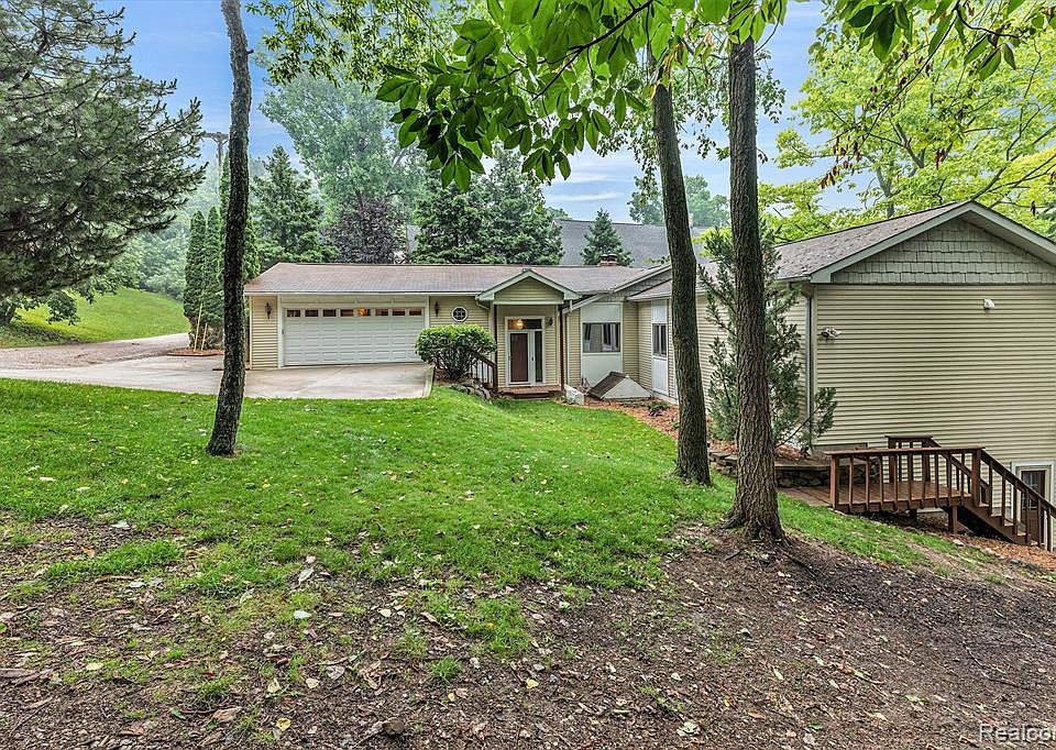 5635 Lakeview Blvd, Goodrich, MI 48438 MLS 20230051569 Zillow