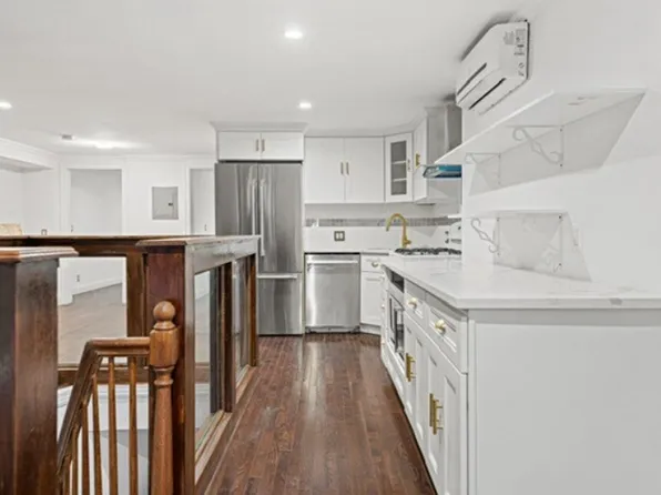 308 Clifton Place image 26 of 32