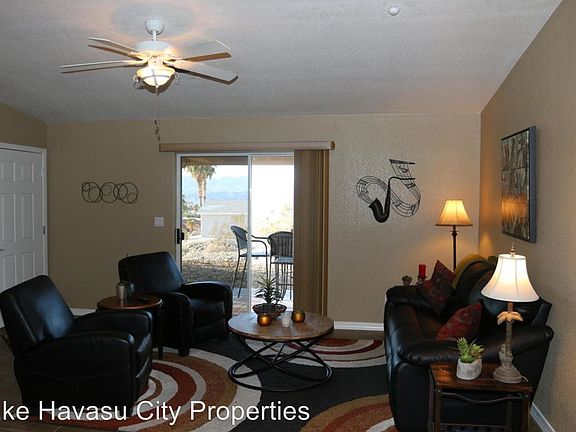 4th image of 3009 Winterhaven Dr Unit 101