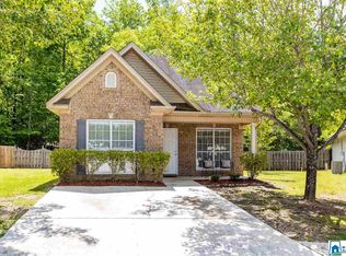 4000 Forest Lakes Rd, Sterrett, AL 35147