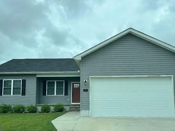 151 Walnut St, Felton, DE 19943