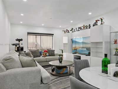 1630 W 46th St APT 208F, Hialeah, FL, 33012