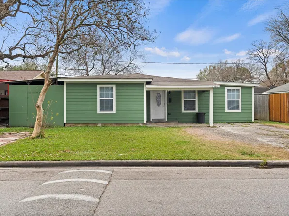 1330 15th St #1, Galena Park, TX 77547