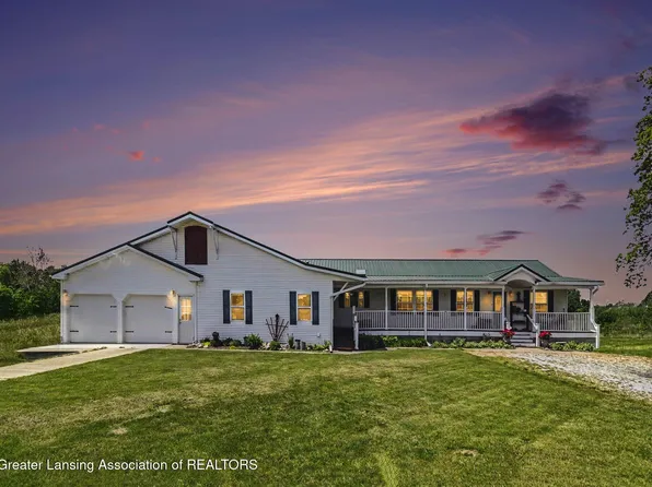 11371 Round Lake Rd, Sunfield, MI 48890