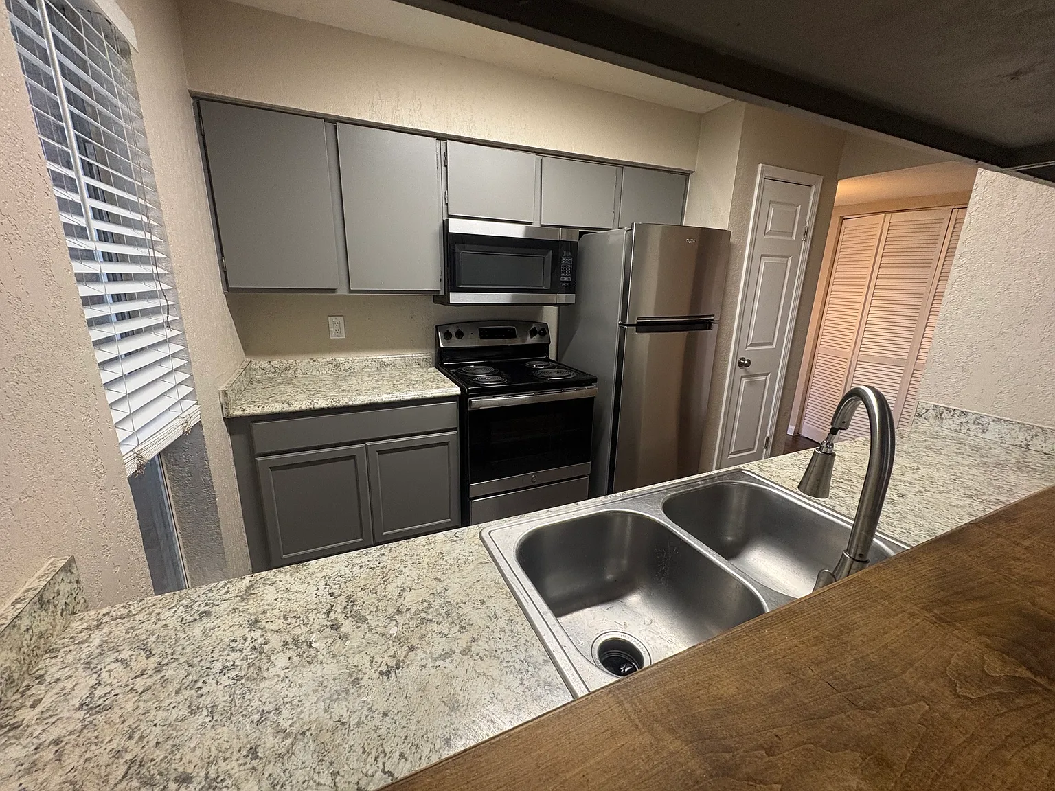 2 bed, 995 sqft, $1,295 — Photo 1