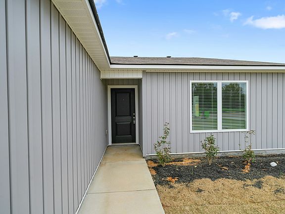 5th image of 209 Clear Creek Dr