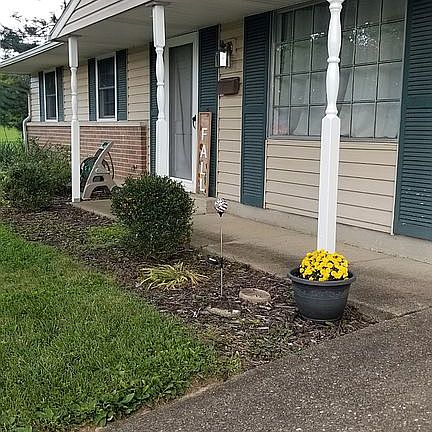 2nd image of 6826 Haddon Pl