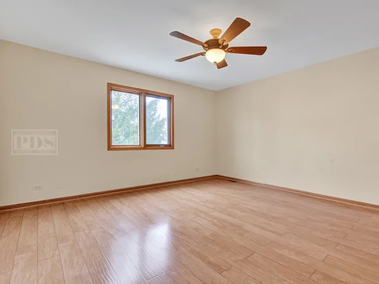 8414 S 82nd Ct — Photo 12