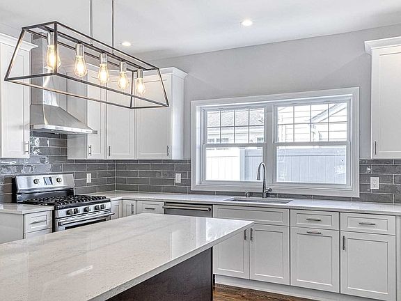 2nd image of 7 Sagamore St