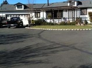 1990 Cooper Rd, Sebastopol, CA 95472