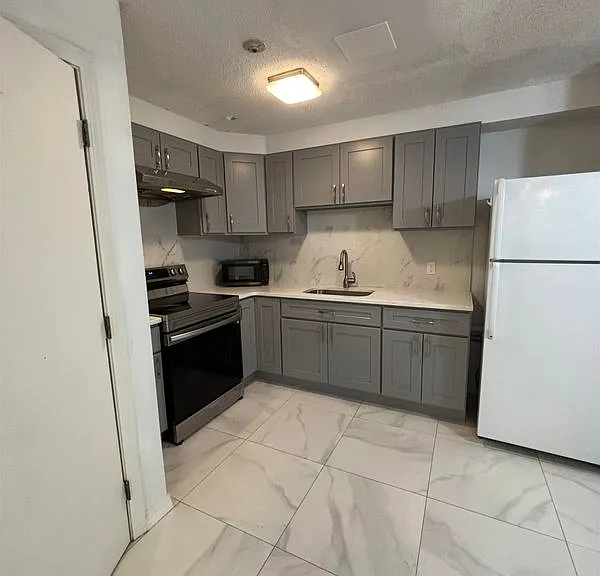 7 Swiftwater Dr #8 — Photo 5