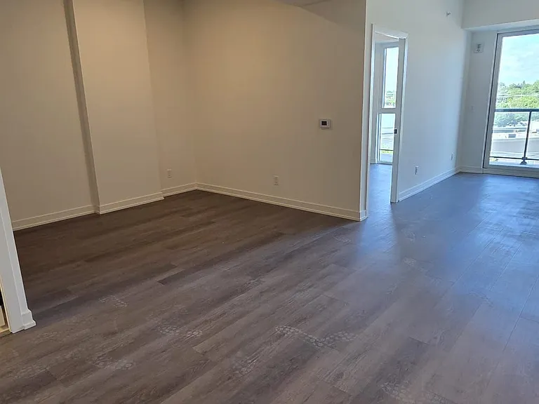 33 Erie Ave #404 — Photo 4