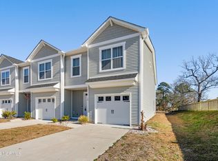 10 Aspen Rd, Hampstead, NC 28443