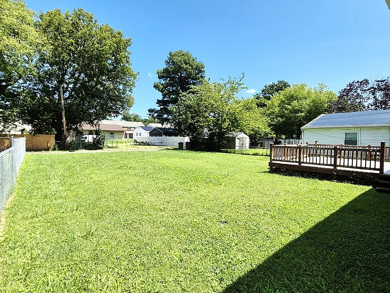 1412 Blair St — Photo 48