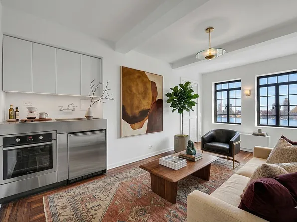 5 Tudor City Pl APT 1126, New York, NY 10017