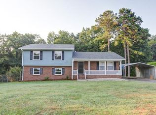 7327 Crossridge Rd, Charlotte, NC 28214