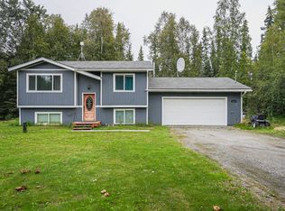 2654 Carrie Lynn Dr, North Pole, AK 99705