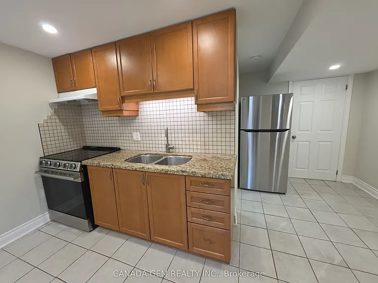 54 Clearmeadow Blvd — Photo 19