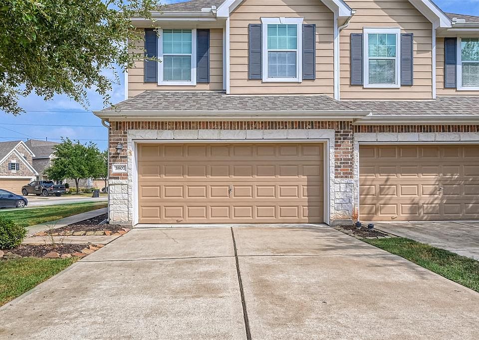 2nd image of 3807 Waterford Bend