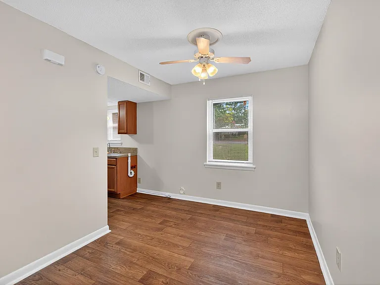 Woodlocke Apartments — Photo 48