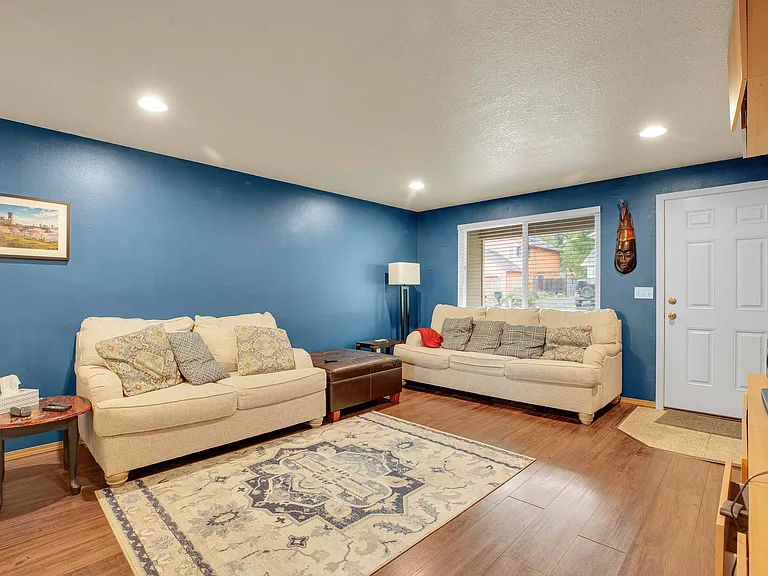 5550 SE Foxfire St — Photo 3