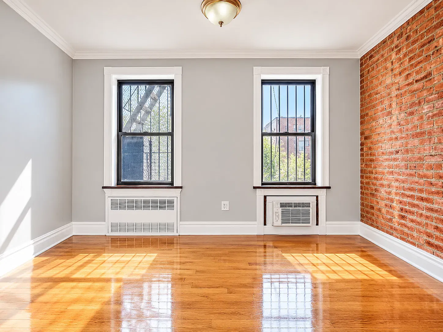 345 W 53rd St — Photo 3