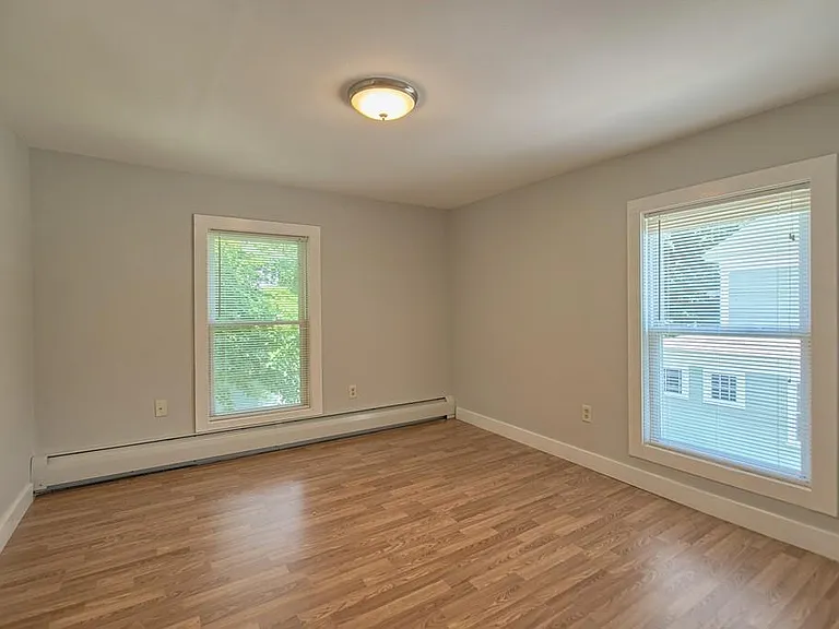 16 Railroad St #2 — Photo 17