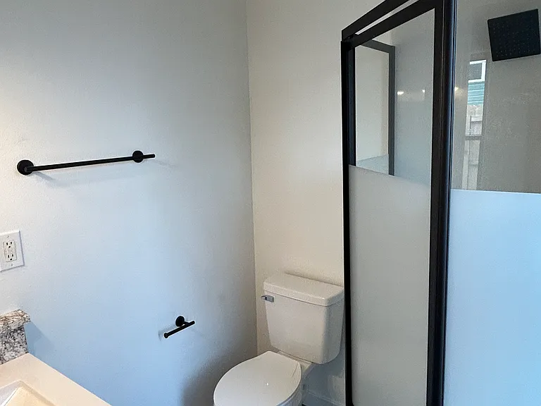 204 E Chipeta Ave — Photo 3