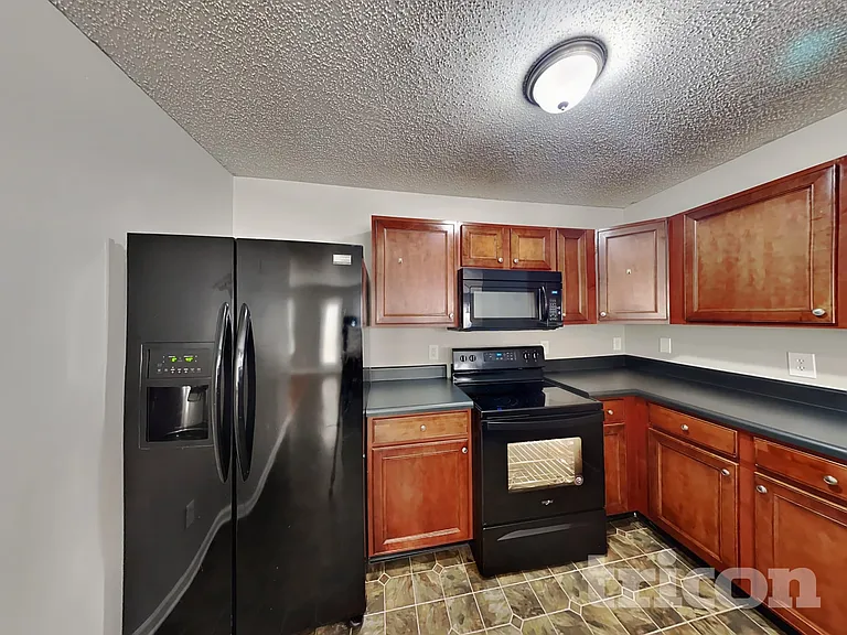 901 Skywatch Ln — Photo 6