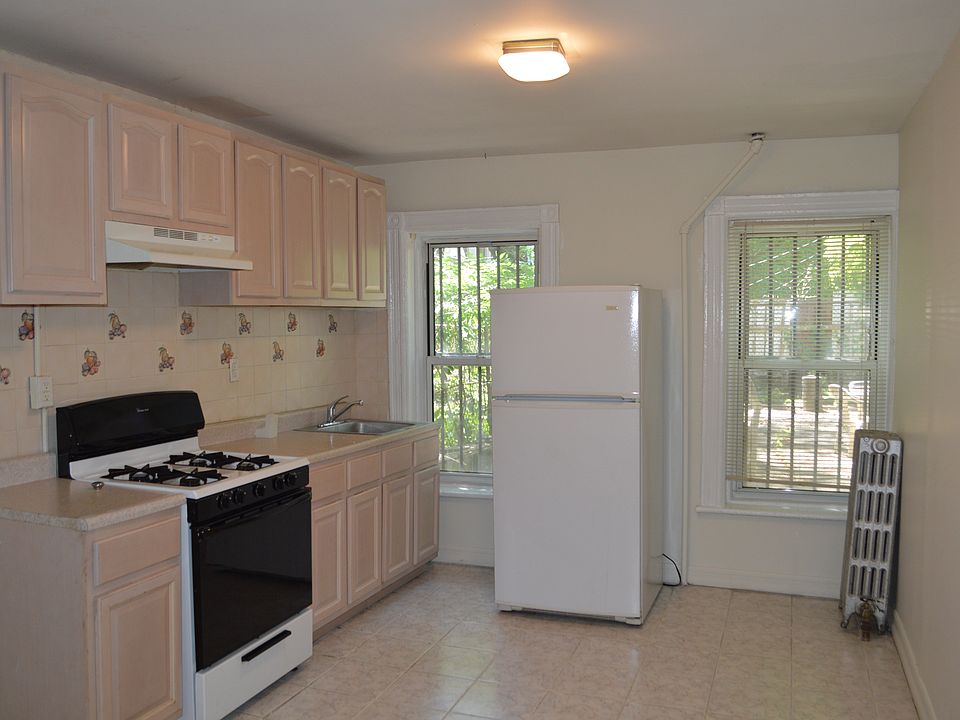 1st image of 500 Halsey St