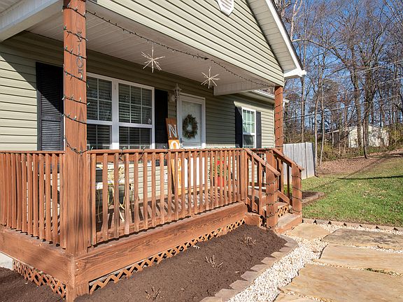 3rd image of 5105 Dewine Cir