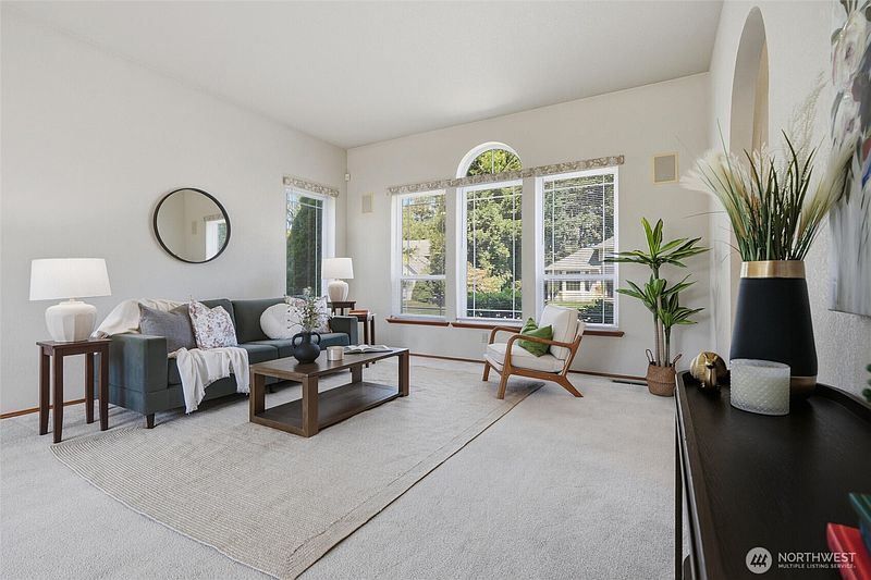 5th image of 2426 SE Celebrity Court