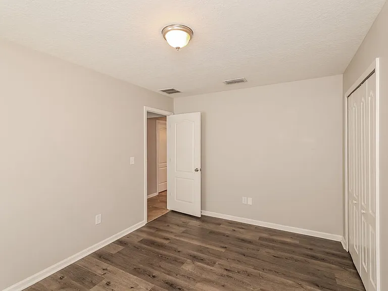 1908 High Prairie Ln — Photo 13