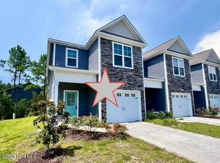 420 Guppy Loop Rd, Sneads Ferry, NC 28460