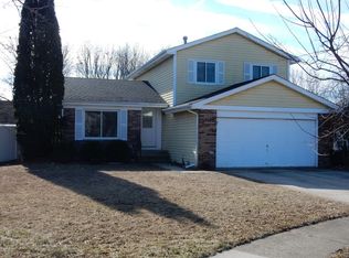 30W261 Dorchester Ct, Warrenville, IL 60555