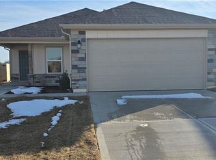 20257 W 194th Ter, Spring Hill, KS 66083