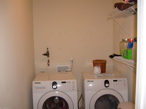 5th image of 6235 Creekbrooke Ct