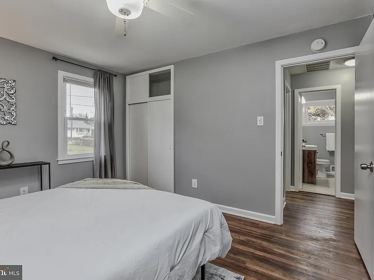 1114 Highwood Rd — Photo 24
