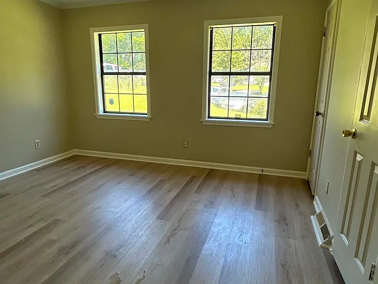 4704 High Oak Dr — Photo 7