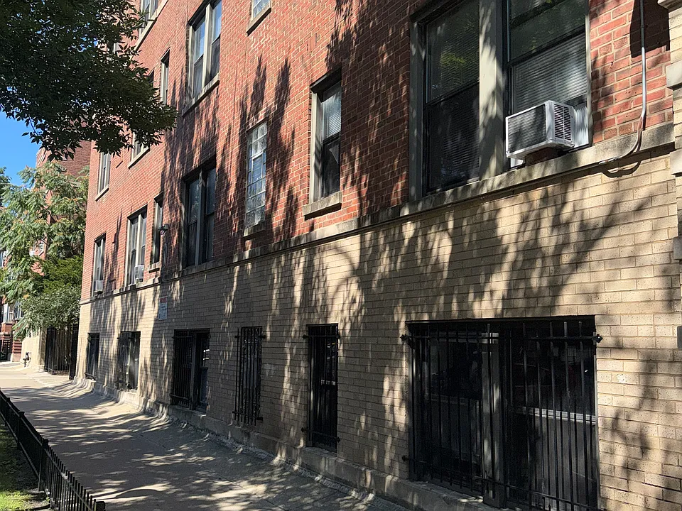 7009 N Paulina St #3N