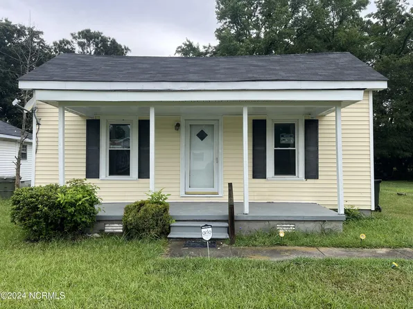 409 E Nelson Street, Mount Olive, NC 28365
